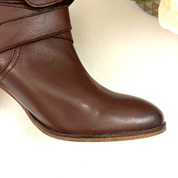 Johnston & Murphy Brown Leather Crafted Zip Block Wood Heel Ankle Bootie Size 10 - Picture 5 of 14
